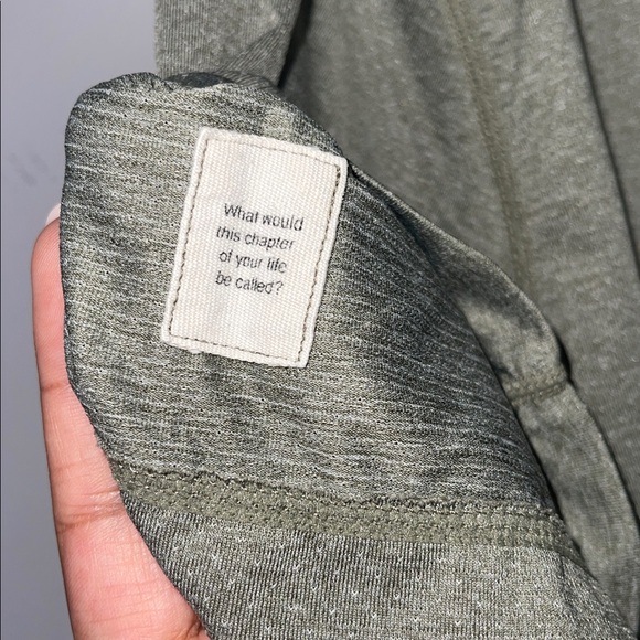 Vuori Green Tradewind Performance Short Sleeve T Shirt - Picture 3 of 4